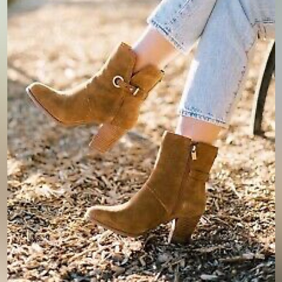 Koolaburra by UGG Tan Brown Suede Ankle
Boots Womens Sz 9 - Picture 1 of 11